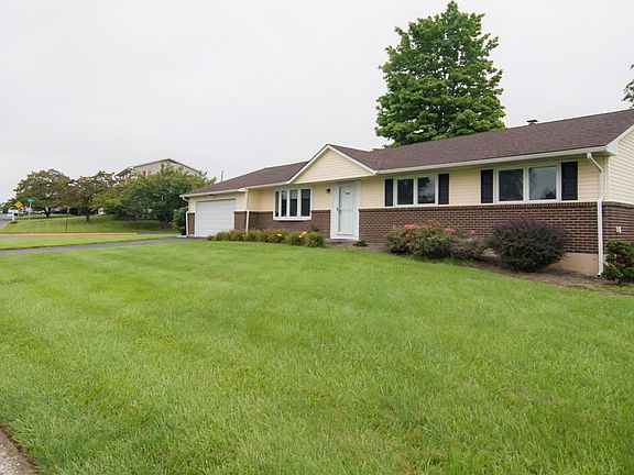 3rd image of 7502 Columbine Rd