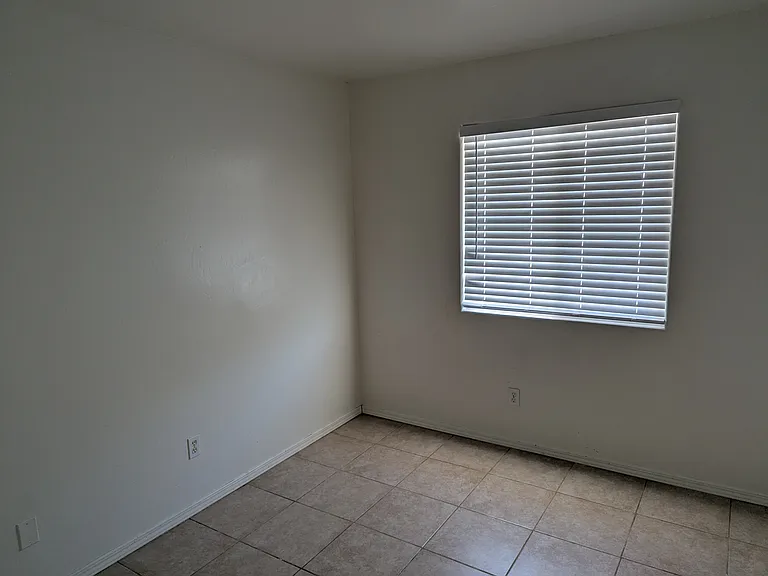 2021 Pacific St — Photo 4