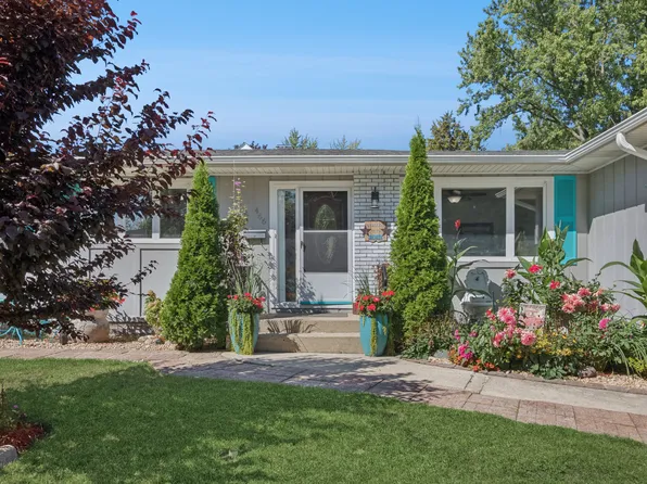 466 Melrose Ct, Elgin, IL 60123