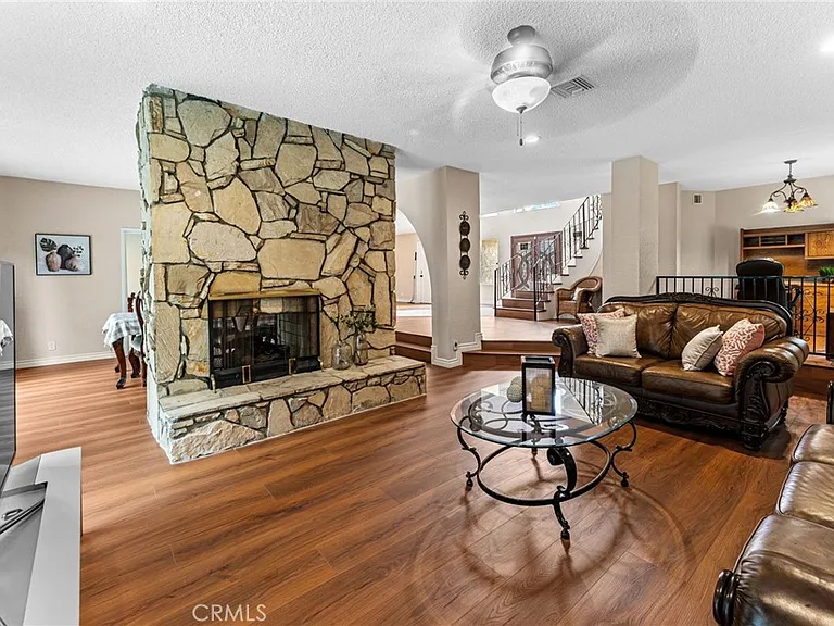 1236 E Sierra Madre Ave — Photo 7