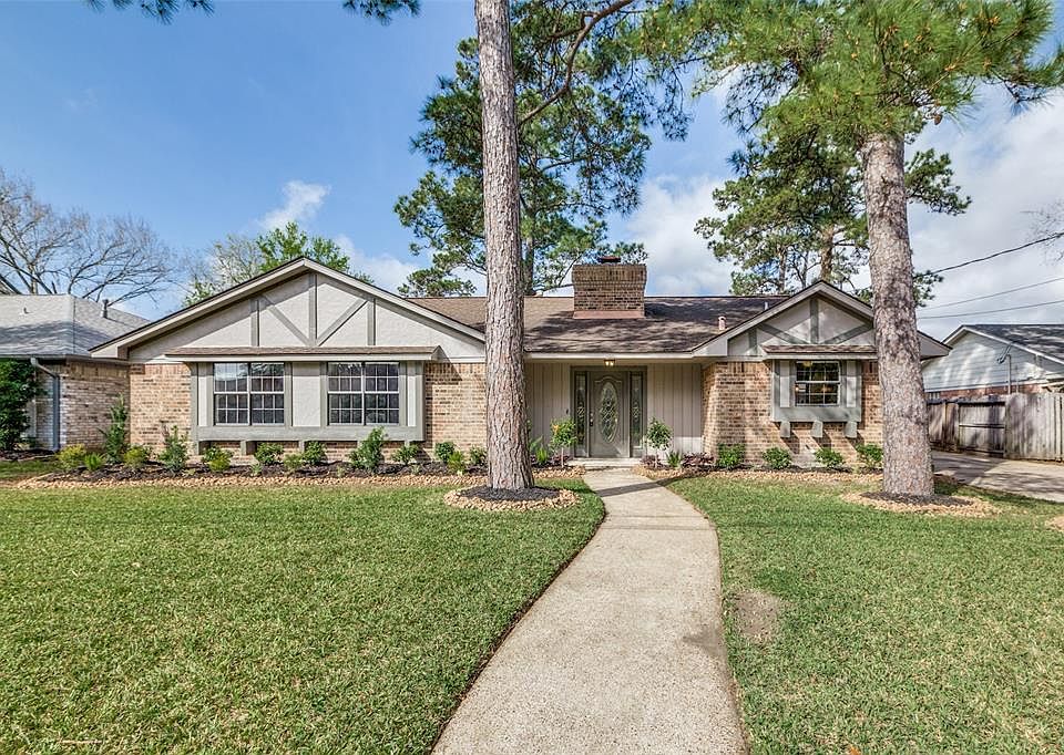 1st image of 3705 Trailwood Dr