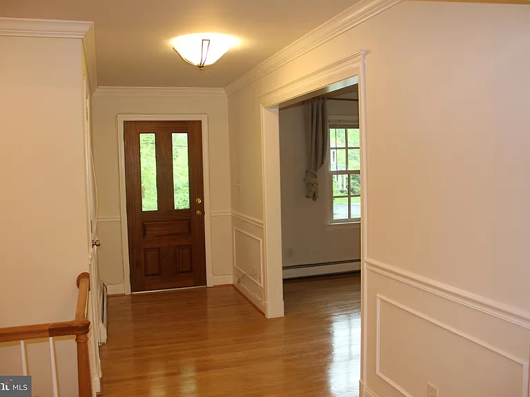 1103 Delf Dr — Photo 8