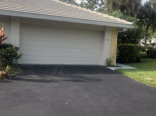 347 Pembroke Ln, Venice, FL 34293