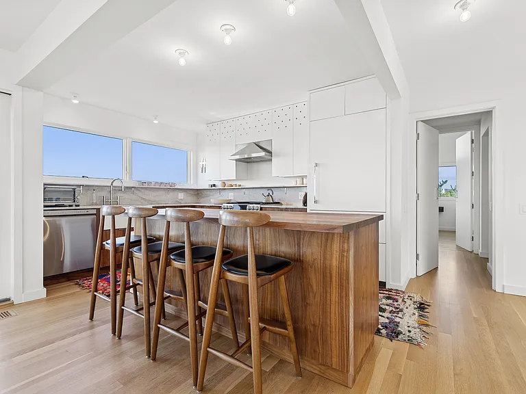 52 Private Rd — Photo 8