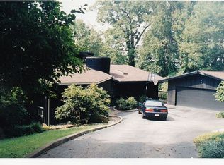 921 Lower Ridgeway Rd, Charleston, WV 25314