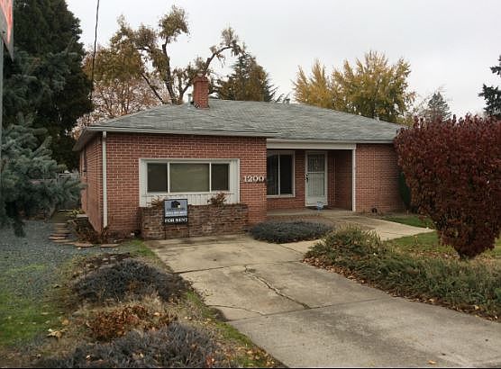 2nd image of 1200 W Stewart Ave