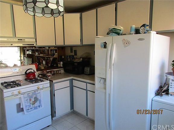 Rear unit: Kitchen