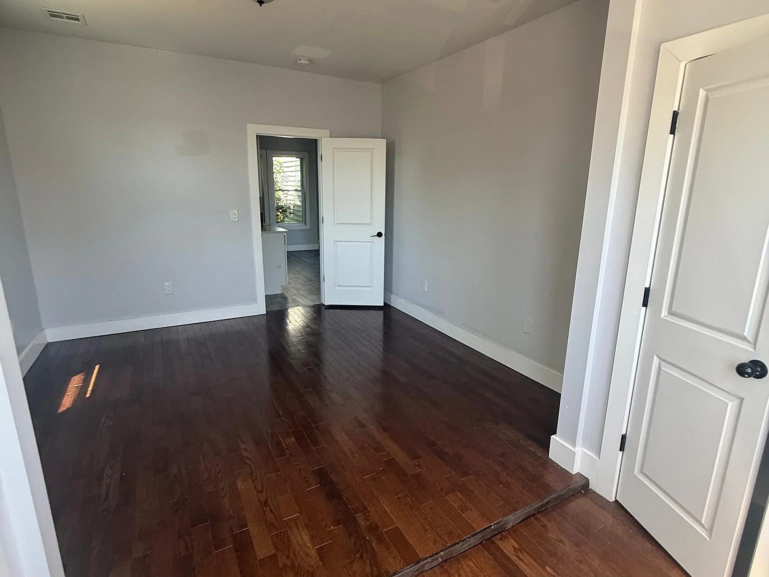 3 bed, $2,100 — Photo 3