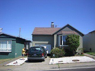 1st image of 77 Oceanside Dr