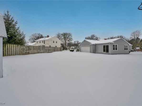 823 Washington Ave, Elyria, OH 44035