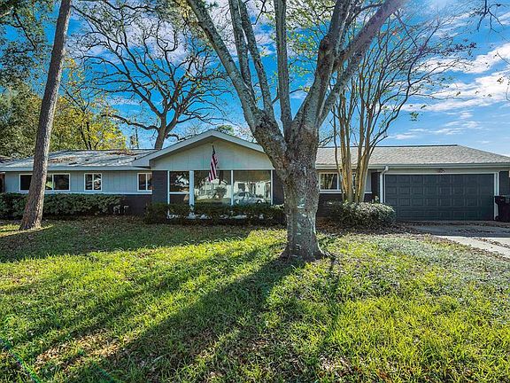 3rd image of 10147 Moorberry Ln