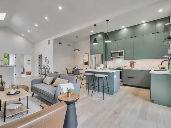 123 Darlington Ln, Soquel, CA 95073