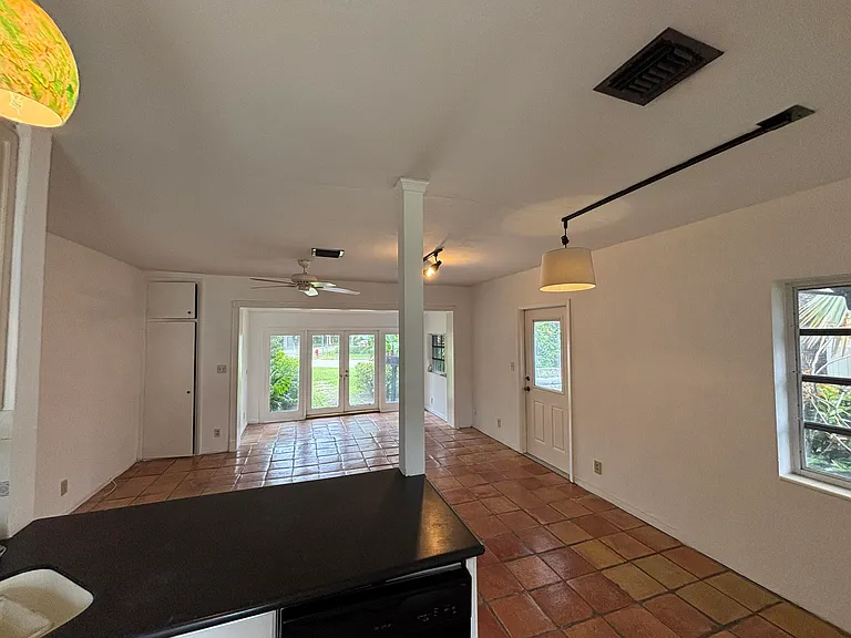 1749 NE 15th St — Photo 9