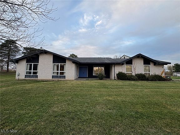 2nd image of 67831 Hill N Dale Dr