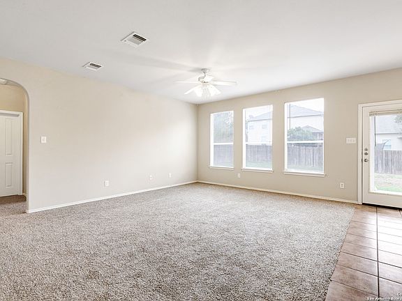 4th image of 735 Park