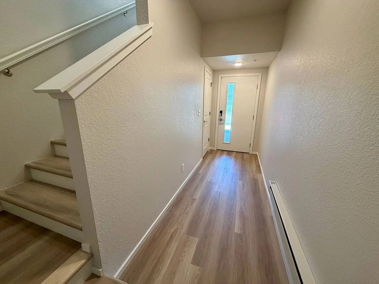 2 bed, 2.0 bath, 1395 sqft, $2,300 — Photo 4