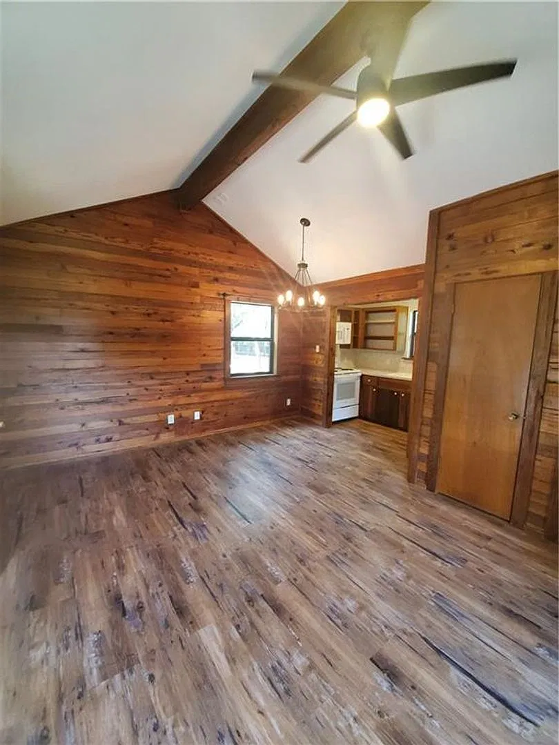 Cozy Cabin In Wimberley — Photo 2