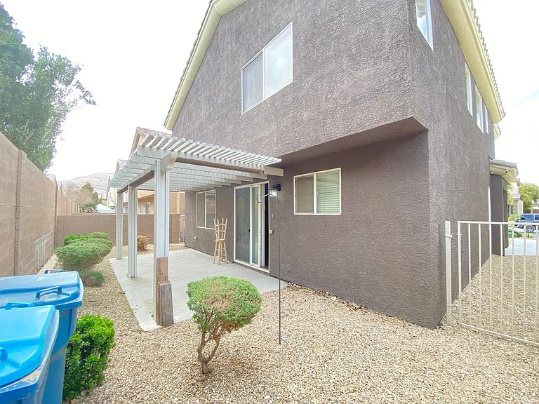 9675 Marcelline Ave — Photo 28