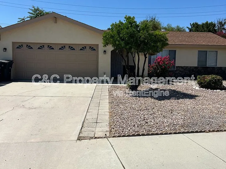 1767 Cooper St — Photo 1