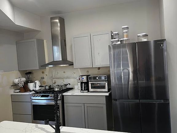 2nd image of 2640 N Lawndale Ave #2