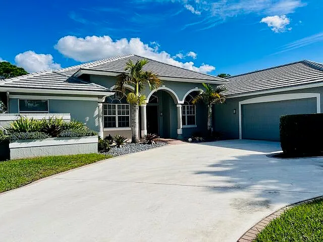 8204 Kiawah Trce — Photo 2