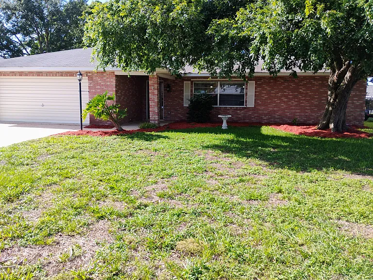 1067 York Way — Photo 21