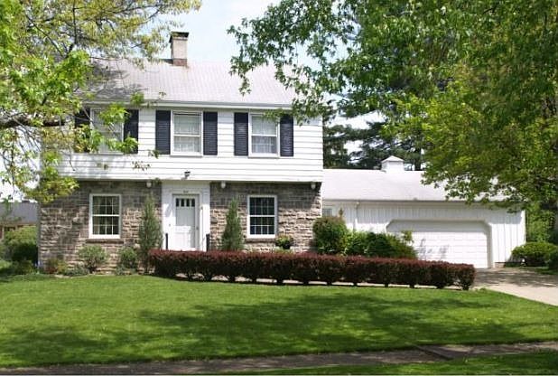 1st image of 518 E Broadway Ave