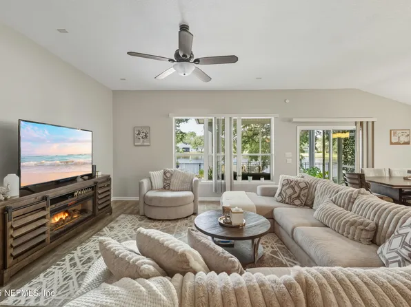 13946 FISH EAGLE Drive E, Jacksonville, FL 32226