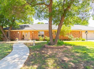 1112 15th St, Shallowater, TX 79363