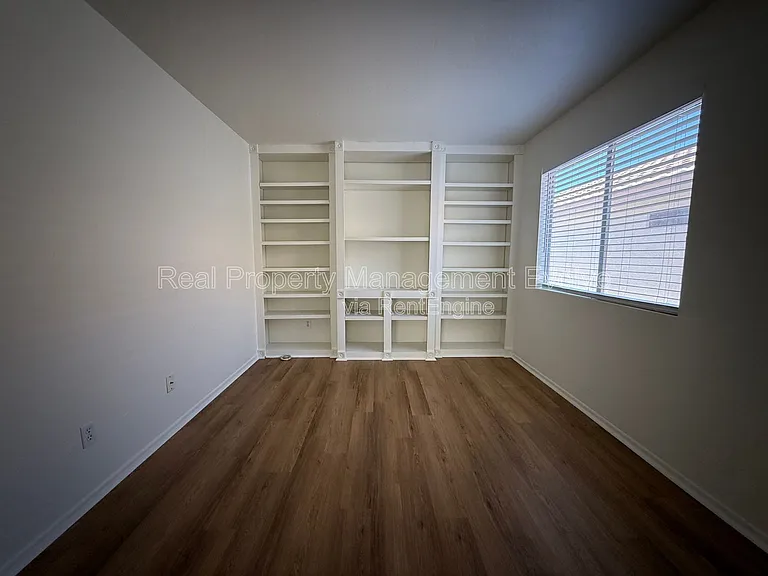 16838 S 20th Pl — Photo 25
