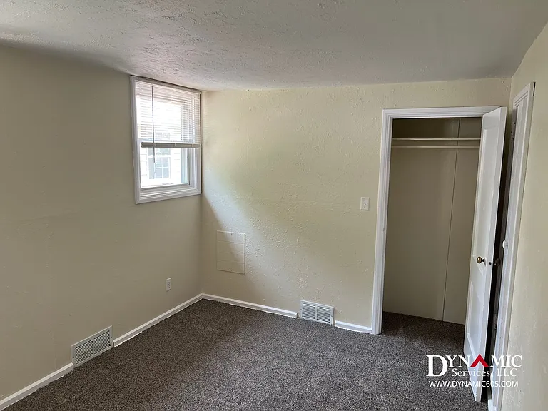 2425 S Norton Ave — Photo 16