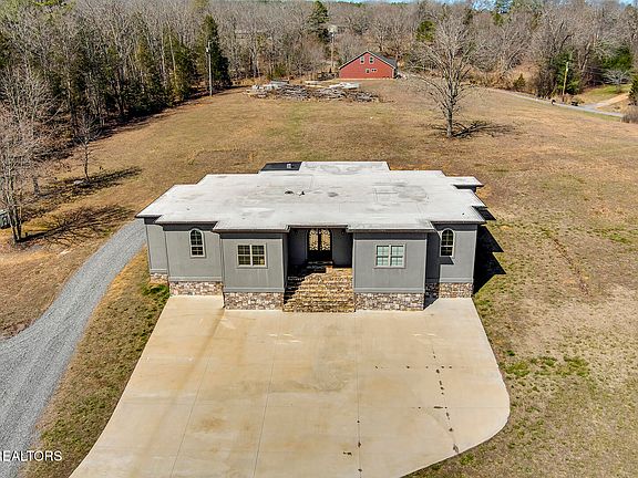 2nd image of 1100 County Road 20