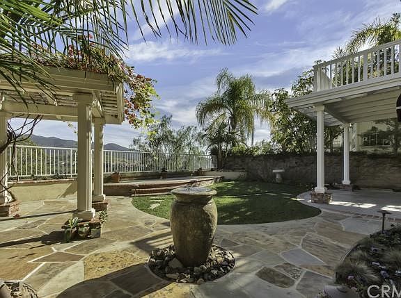 3rd image of 21912 Via Del Lago