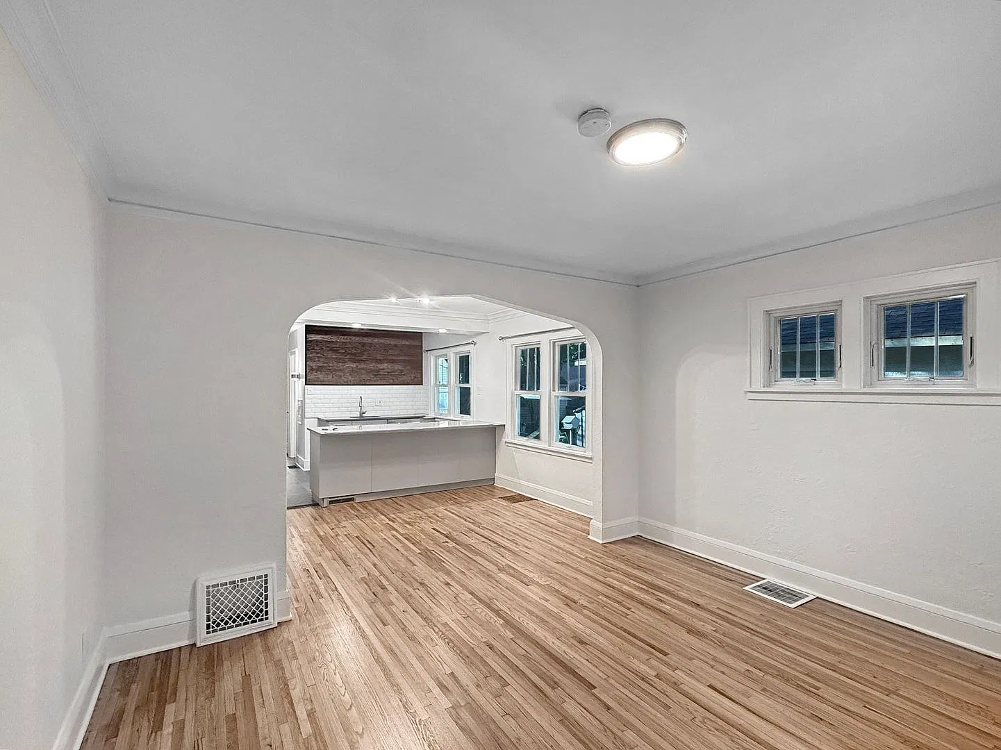 3 bed, 2.0 bath, 1825 sqft, $2,295 — Photo 4