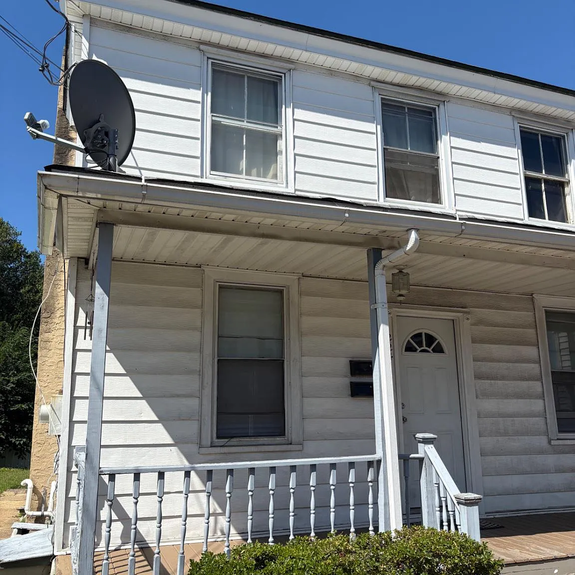 2 bed, 900 sqft, $1,750 — Photo 1