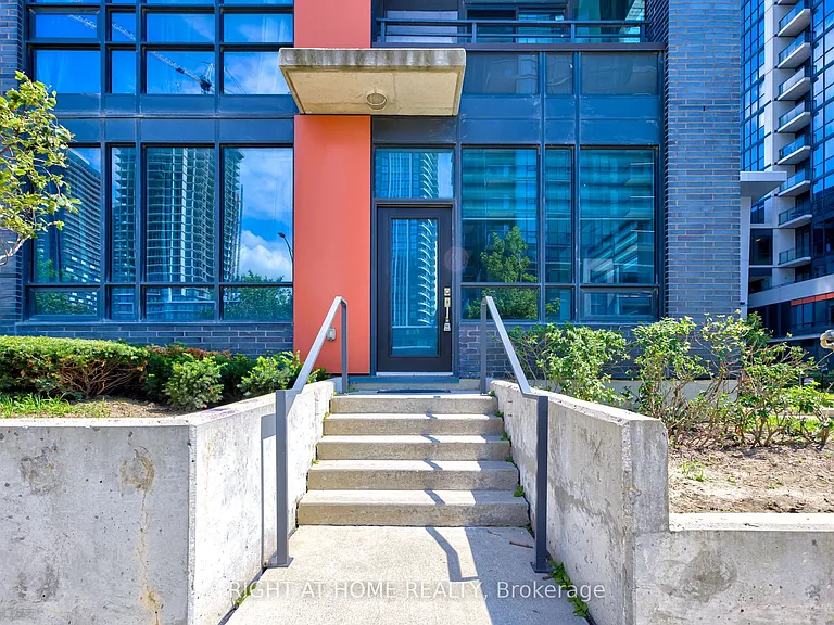 55 Eglinton Ave W #101 — Photo 6