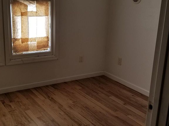 4th image of 626 9th Ave S