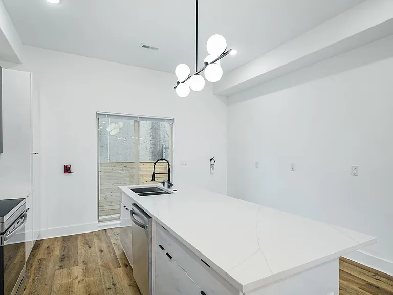 1701 S 24th St #1 — Photo 8