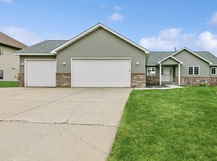 101 Sunrise Heights Cir, Buffalo, MN 55313