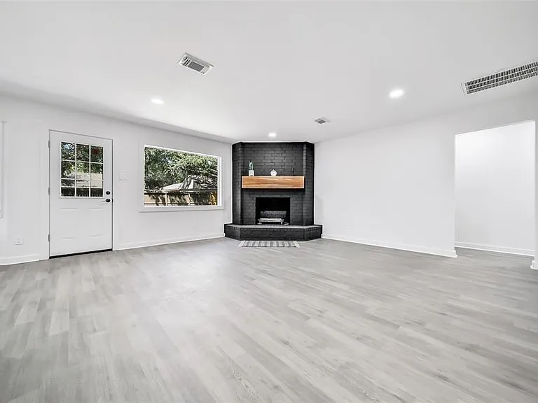 3206 Whitesail Dr — Photo 11