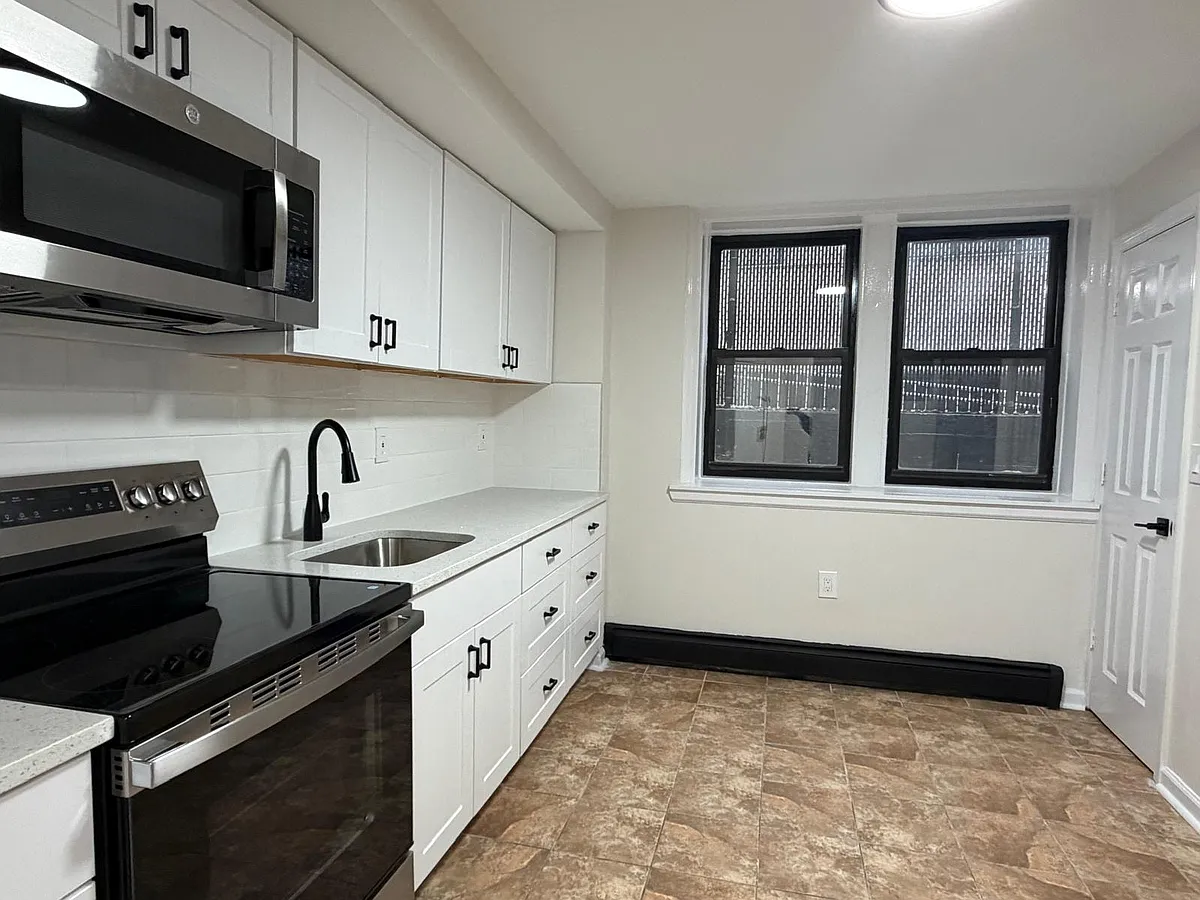 Building Photo - 156 S Harrison St #1F