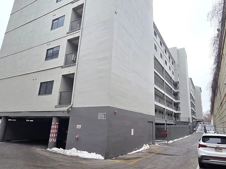 2 Leverington Ave #28 — Photo 3