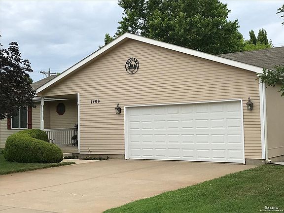2nd image of 1409 E Republic Ave
