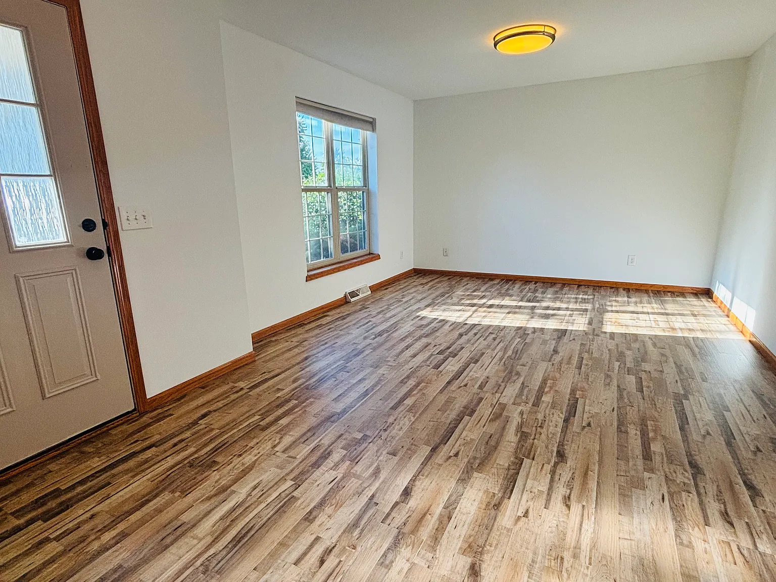 3 bed, 2.5 bath, 1740 sqft, $2,745 — Photo 3