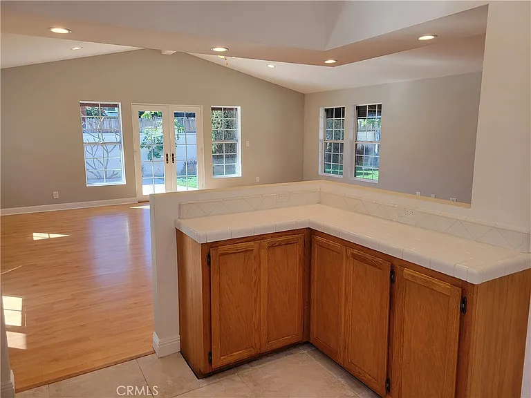 1923 Shipway Ave — Photo 4