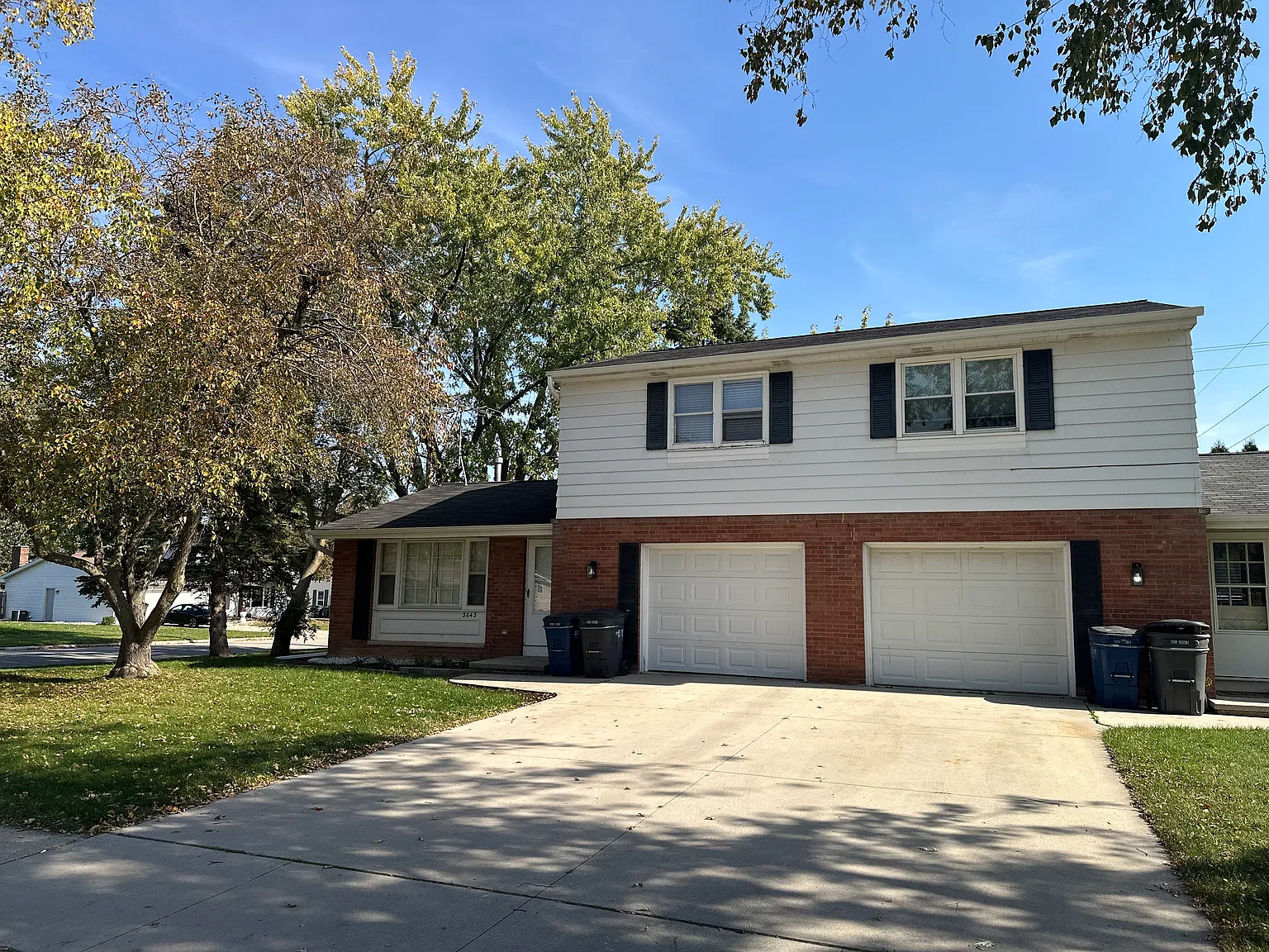 2 bed, 1.5 bath, 1600 sqft, $1,600 — Photo 1