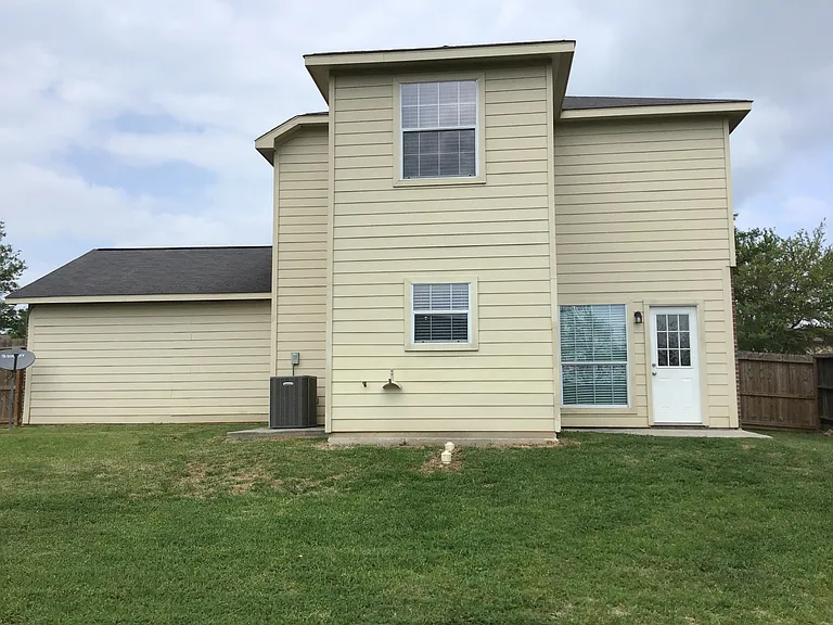 13470 Miller Ln — Photo 13