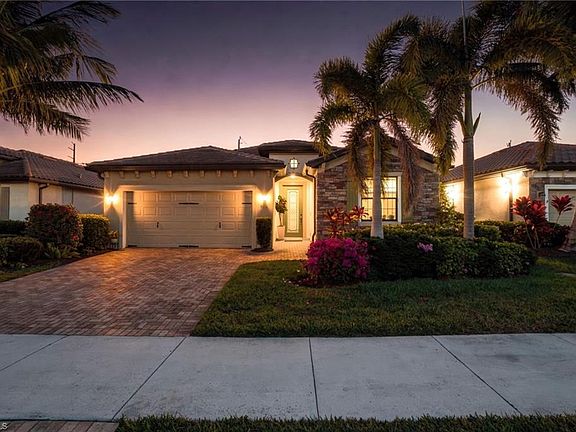 3rd image of 9216 Woodhurst DR