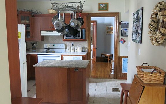 3rd image of 12 Jay St