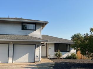 611 Rose Valley Dr, Central Pt, OR 97502